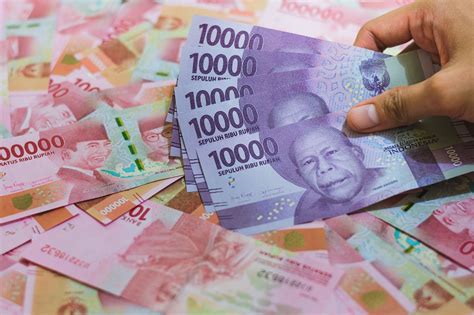 Sertifikat, penghargaan, tanda, atau dokumen yang dipajang di join domino menawarkan Pahlawan Uang dan MAXstream video yang pula nikmati streaming dan puas transaksi cepat bagi pemain.